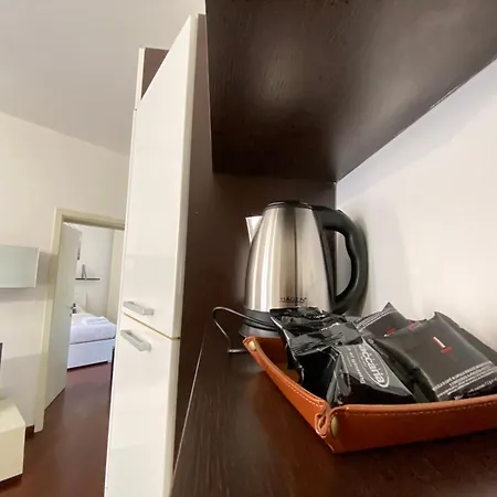 Apartment Avantgard Western Station *